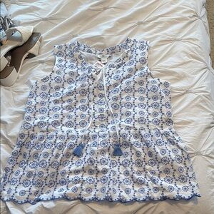 NWT Vineyard Vines Floral Sleeveless Top with Tassels